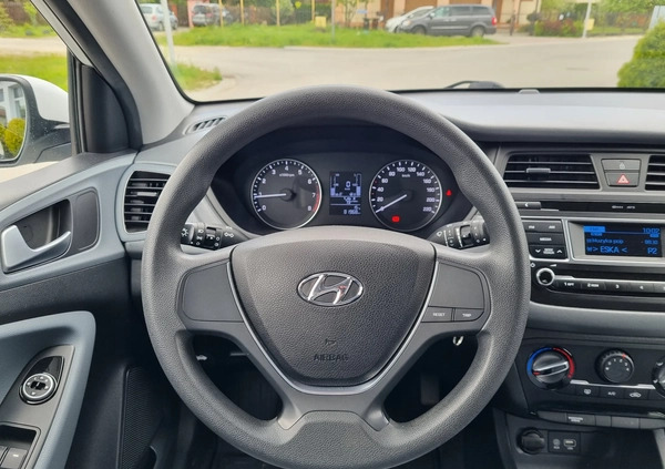 Hyundai i20 cena 35900 przebieg: 81968, rok produkcji 2016 z Tarnów małe 137